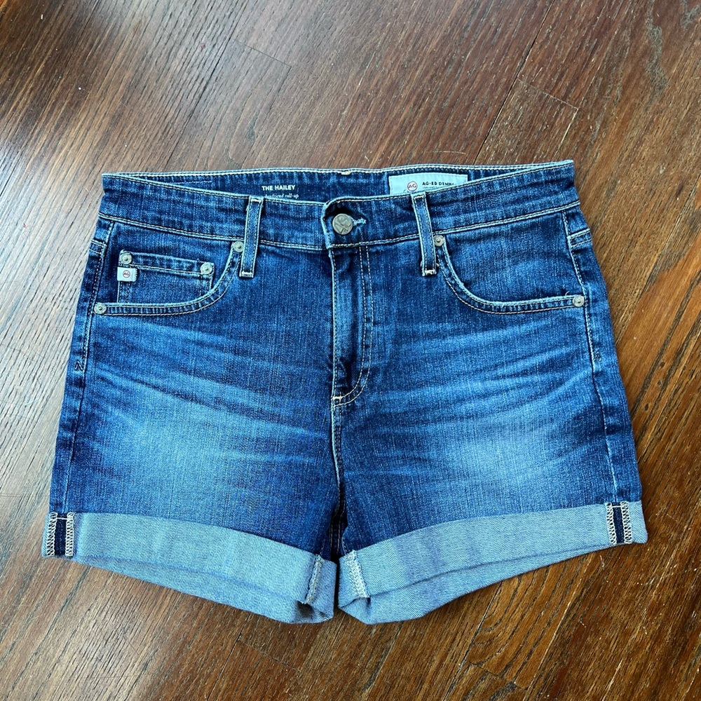 AG ”The Hailey” ex boyfriend roll up short size 28